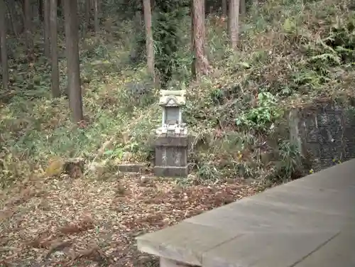 志鳥八幡宮の末社