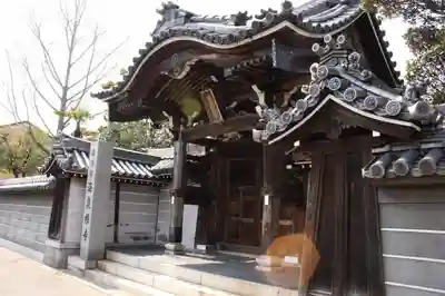 海泉寺の山門・神門