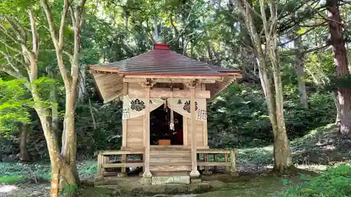 小松沢観音の建物その他