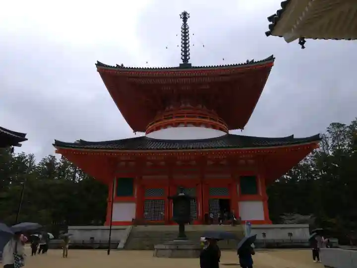 壇上伽藍の{uncategorized: "未分類", other: "その他", undefined: "問題あり", building: "その他建物", grave: "お墓", sacred_gate: "鳥居", guardian: "狛犬", statue: "像", buddha: "仏像", history: "歴史", nature: "自然", garden: "庭園", animal: "動物", pagoda: "塔", temizu: "手水舎", mountain_gate: "山門・神門", sanctuary: "本殿・本堂", subordinate: "末社・摂社", art: "芸術", scenery: "景色", jizo: "地蔵", ema: "絵馬", goshuin: "御朱印", omikuji: "おみくじ", items: "授与品その他", amulet: "お守り", goshuincho: "御朱印帳", eats: "食事", festival: "お祭り", votive_dance: "神楽", shichigosan: "七五三参", wedding: "結婚式", experience: "体験その他", initially: "初詣", around: "周辺", anti_infection: "感染症対策"}