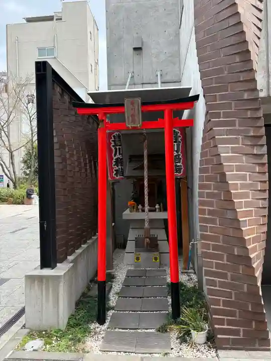 豊川稲荷の{uncategorized: "未分類", other: "その他", undefined: "問題あり", building: "その他建物", grave: "お墓", sacred_gate: "鳥居", guardian: "狛犬", statue: "像", buddha: "仏像", history: "歴史", nature: "自然", garden: "庭園", animal: "動物", pagoda: "塔", temizu: "手水舎", mountain_gate: "山門・神門", sanctuary: "本殿・本堂", subordinate: "末社・摂社", art: "芸術", scenery: "景色", jizo: "地蔵", ema: "絵馬", goshuin: "御朱印", omikuji: "おみくじ", items: "授与品その他", amulet: "お守り", goshuincho: "御朱印帳", eats: "食事", festival: "お祭り", votive_dance: "神楽", shichigosan: "七五三参", wedding: "結婚式", experience: "体験その他", initially: "初詣", around: "周辺", anti_infection: "感染症対策"}