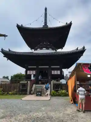 愛染堂勝鬘院の塔