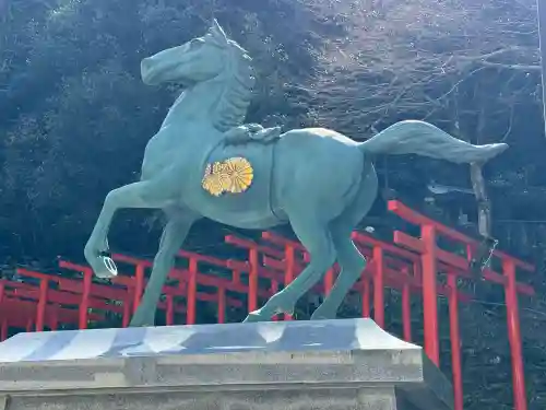 伊奈波神社の{uncategorized: "未分類", other: "その他", undefined: "問題あり", building: "その他建物", grave: "お墓", sacred_gate: "鳥居", guardian: "狛犬", statue: "像", buddha: "仏像", history: "歴史", nature: "自然", garden: "庭園", animal: "動物", pagoda: "塔", temizu: "手水舎", mountain_gate: "山門・神門", sanctuary: "本殿・本堂", subordinate: "末社・摂社", art: "芸術", scenery: "景色", jizo: "地蔵", ema: "絵馬", goshuin: "御朱印", omikuji: "おみくじ", items: "授与品その他", amulet: "お守り", goshuincho: "御朱印帳", eats: "食事", festival: "お祭り", votive_dance: "神楽", shichigosan: "七五三参", wedding: "結婚式", experience: "体験その他", initially: "初詣", around: "周辺", anti_infection: "感染症対策"}