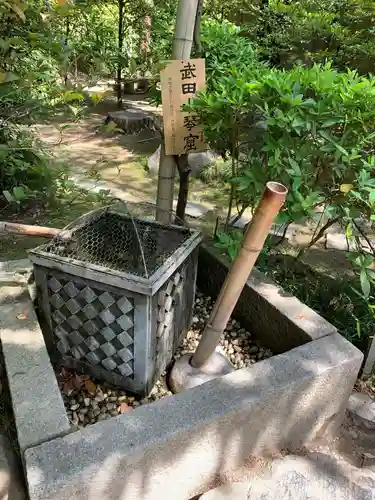 武田神社の庭園