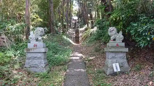 石楯尾神社の狛犬