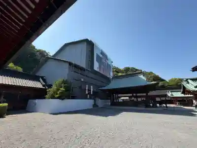 静岡浅間神社の{uncategorized: "未分類", other: "その他", undefined: "問題あり", building: "その他建物", grave: "お墓", sacred_gate: "鳥居", guardian: "狛犬", statue: "像", buddha: "仏像", history: "歴史", nature: "自然", garden: "庭園", animal: "動物", pagoda: "塔", temizu: "手水舎", mountain_gate: "山門・神門", sanctuary: "本殿・本堂", subordinate: "末社・摂社", art: "芸術", scenery: "景色", jizo: "地蔵", ema: "絵馬", goshuin: "御朱印", omikuji: "おみくじ", items: "授与品その他", amulet: "お守り", goshuincho: "御朱印帳", eats: "食事", festival: "お祭り", votive_dance: "神楽", shichigosan: "七五三参", wedding: "結婚式", experience: "体験その他", initially: "初詣", around: "周辺", anti_infection: "感染症対策"}