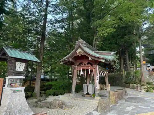 諏訪大社下社秋宮(長野県)