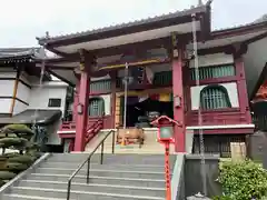 放生寺の本殿