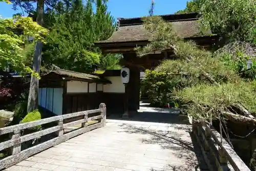 三宝院の山門