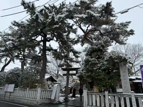 行田八幡神社の{uncategorized: "未分類", other: "その他", undefined: "問題あり", building: "その他建物", grave: "お墓", sacred_gate: "鳥居", guardian: "狛犬", statue: "像", buddha: "仏像", history: "歴史", nature: "自然", garden: "庭園", animal: "動物", pagoda: "塔", temizu: "手水舎", mountain_gate: "山門・神門", sanctuary: "本殿・本堂", subordinate: "末社・摂社", art: "芸術", scenery: "景色", jizo: "地蔵", ema: "絵馬", goshuin: "御朱印", omikuji: "おみくじ", items: "授与品その他", amulet: "お守り", goshuincho: "御朱印帳", eats: "食事", festival: "お祭り", votive_dance: "神楽", shichigosan: "七五三参", wedding: "結婚式", experience: "体験その他", initially: "初詣", around: "周辺", anti_infection: "感染症対策"}