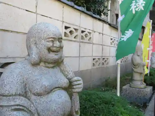 横浜成田山延命院（成田山横浜別院）の像