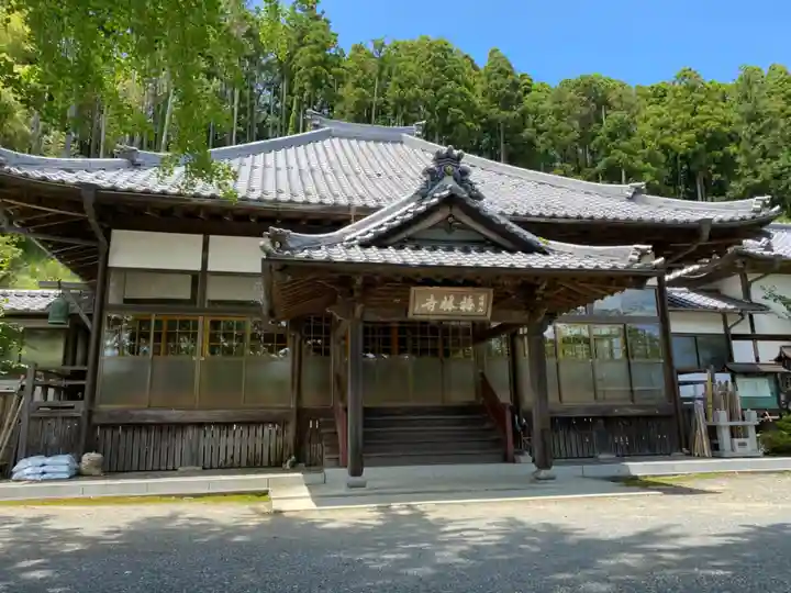 梅林寺の本殿・本堂