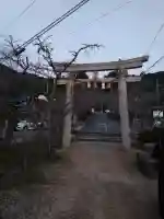 古熊神社の{uncategorized: "未分類", other: "その他", undefined: "問題あり", building: "その他建物", grave: "お墓", sacred_gate: "鳥居", guardian: "狛犬", statue: "像", buddha: "仏像", history: "歴史", nature: "自然", garden: "庭園", animal: "動物", pagoda: "塔", temizu: "手水舎", mountain_gate: "山門・神門", sanctuary: "本殿・本堂", subordinate: "末社・摂社", art: "芸術", scenery: "景色", jizo: "地蔵", ema: "絵馬", goshuin: "御朱印", omikuji: "おみくじ", items: "授与品その他", amulet: "お守り", goshuincho: "御朱印帳", eats: "食事", festival: "お祭り", votive_dance: "神楽", shichigosan: "七五三参", wedding: "結婚式", experience: "体験その他", initially: "初詣", around: "周辺", anti_infection: "感染症対策"}