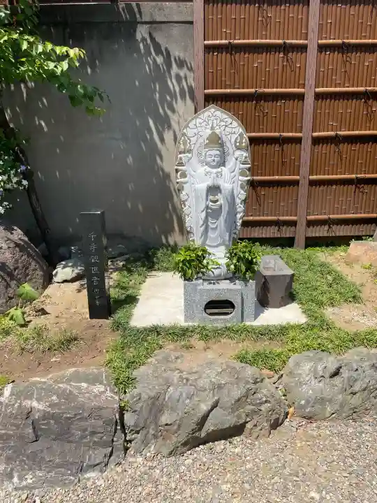 勝専寺の{uncategorized: "未分類", other: "その他", undefined: "問題あり", building: "その他建物", grave: "お墓", sacred_gate: "鳥居", guardian: "狛犬", statue: "像", buddha: "仏像", history: "歴史", nature: "自然", garden: "庭園", animal: "動物", pagoda: "塔", temizu: "手水舎", mountain_gate: "山門・神門", sanctuary: "本殿・本堂", subordinate: "末社・摂社", art: "芸術", scenery: "景色", jizo: "地蔵", ema: "絵馬", goshuin: "御朱印", omikuji: "おみくじ", items: "授与品その他", amulet: "お守り", goshuincho: "御朱印帳", eats: "食事", festival: "お祭り", votive_dance: "神楽", shichigosan: "七五三参", wedding: "結婚式", experience: "体験その他", initially: "初詣", around: "周辺", anti_infection: "感染症対策"}