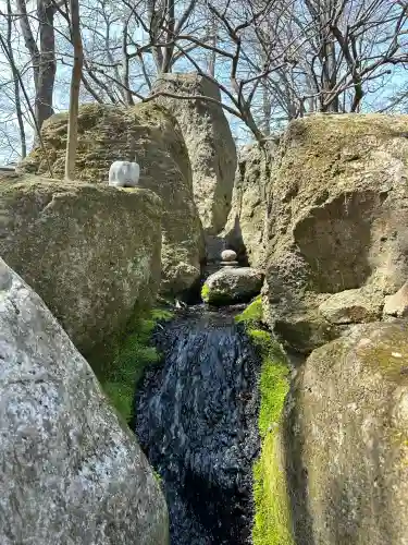 帯廣神社の庭園