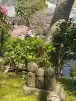 長谷寺の{uncategorized: "未分類", other: "その他", undefined: "問題あり", building: "その他建物", grave: "お墓", sacred_gate: "鳥居", guardian: "狛犬", statue: "像", buddha: "仏像", history: "歴史", nature: "自然", garden: "庭園", animal: "動物", pagoda: "塔", temizu: "手水舎", mountain_gate: "山門・神門", sanctuary: "本殿・本堂", subordinate: "末社・摂社", art: "芸術", scenery: "景色", jizo: "地蔵", ema: "絵馬", goshuin: "御朱印", omikuji: "おみくじ", items: "授与品その他", amulet: "お守り", goshuincho: "御朱印帳", eats: "食事", festival: "お祭り", votive_dance: "神楽", shichigosan: "七五三参", wedding: "結婚式", experience: "体験その他", initially: "初詣", around: "周辺", anti_infection: "感染症対策"}