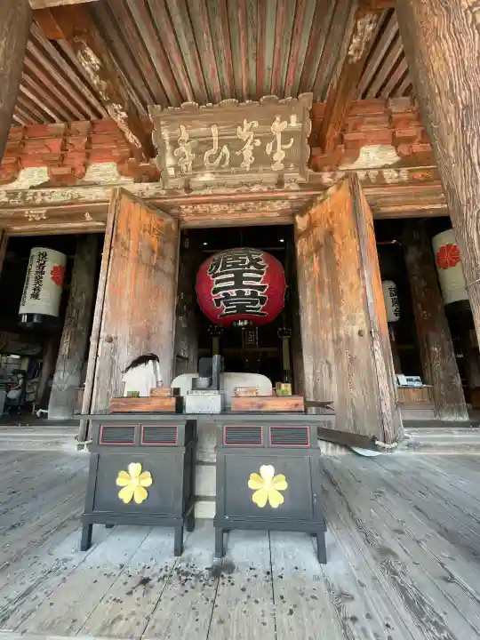 金峯山寺の本殿・本堂