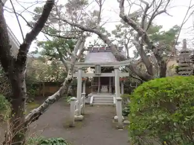 宝戒寺の末社・摂社