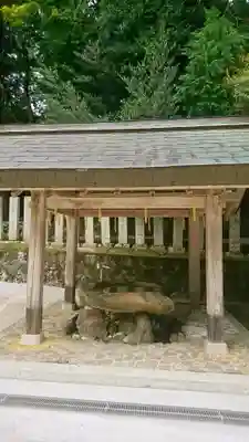 比沼麻奈為神社の手水舎