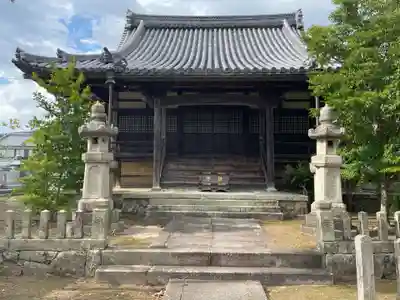 恩徳寺の本殿・本堂