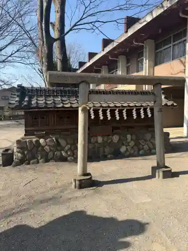 高城神社の{uncategorized: "未分類", other: "その他", undefined: "問題あり", building: "その他建物", grave: "お墓", sacred_gate: "鳥居", guardian: "狛犬", statue: "像", buddha: "仏像", history: "歴史", nature: "自然", garden: "庭園", animal: "動物", pagoda: "塔", temizu: "手水舎", mountain_gate: "山門・神門", sanctuary: "本殿・本堂", subordinate: "末社・摂社", art: "芸術", scenery: "景色", jizo: "地蔵", ema: "絵馬", goshuin: "御朱印", omikuji: "おみくじ", items: "授与品その他", amulet: "お守り", goshuincho: "御朱印帳", eats: "食事", festival: "お祭り", votive_dance: "神楽", shichigosan: "七五三参", wedding: "結婚式", experience: "体験その他", initially: "初詣", around: "周辺", anti_infection: "感染症対策"}