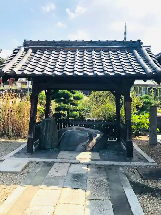 家原寺の手水舎