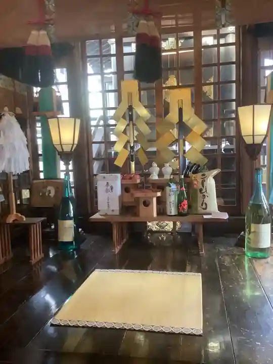 三輪神社の本殿・本堂