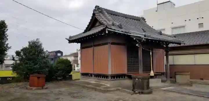 下新田稲荷神社の本殿・本堂