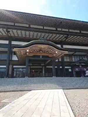 成田山新勝寺の本殿・本堂