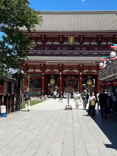 浅草寺の山門