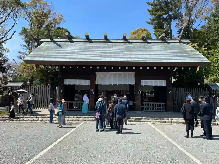 伊勢山皇大神宮の{uncategorized: "未分類", other: "その他", undefined: "問題あり", building: "その他建物", grave: "お墓", sacred_gate: "鳥居", guardian: "狛犬", statue: "像", buddha: "仏像", history: "歴史", nature: "自然", garden: "庭園", animal: "動物", pagoda: "塔", temizu: "手水舎", mountain_gate: "山門・神門", sanctuary: "本殿・本堂", subordinate: "末社・摂社", art: "芸術", scenery: "景色", jizo: "地蔵", ema: "絵馬", goshuin: "御朱印", omikuji: "おみくじ", items: "授与品その他", amulet: "お守り", goshuincho: "御朱印帳", eats: "食事", festival: "お祭り", votive_dance: "神楽", shichigosan: "七五三参", wedding: "結婚式", experience: "体験その他", initially: "初詣", around: "周辺", anti_infection: "感染症対策"}