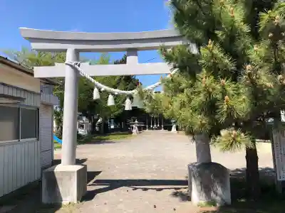 飯田八幡神社の{uncategorized: "未分類", other: "その他", undefined: "問題あり", building: "その他建物", grave: "お墓", sacred_gate: "鳥居", guardian: "狛犬", statue: "像", buddha: "仏像", history: "歴史", nature: "自然", garden: "庭園", animal: "動物", pagoda: "塔", temizu: "手水舎", mountain_gate: "山門・神門", sanctuary: "本殿・本堂", subordinate: "末社・摂社", art: "芸術", scenery: "景色", jizo: "地蔵", ema: "絵馬", goshuin: "御朱印", omikuji: "おみくじ", items: "授与品その他", amulet: "お守り", goshuincho: "御朱印帳", eats: "食事", festival: "お祭り", votive_dance: "神楽", shichigosan: "七五三参", wedding: "結婚式", experience: "体験その他", initially: "初詣", around: "周辺", anti_infection: "感染症対策"}