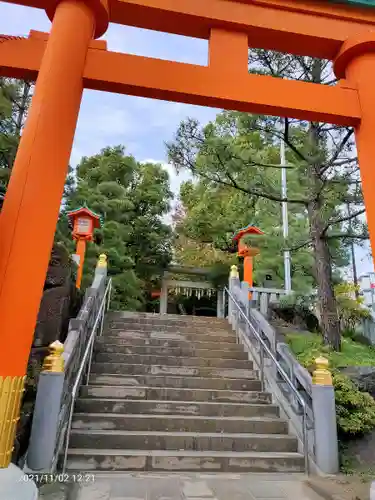 穴八幡宮の鳥居
