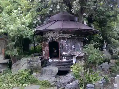 西光寺の{uncategorized: "未分類", other: "その他", undefined: "問題あり", building: "その他建物", grave: "お墓", sacred_gate: "鳥居", guardian: "狛犬", statue: "像", buddha: "仏像", history: "歴史", nature: "自然", garden: "庭園", animal: "動物", pagoda: "塔", temizu: "手水舎", mountain_gate: "山門・神門", sanctuary: "本殿・本堂", subordinate: "末社・摂社", art: "芸術", scenery: "景色", jizo: "地蔵", ema: "絵馬", goshuin: "御朱印", omikuji: "おみくじ", items: "授与品その他", amulet: "お守り", goshuincho: "御朱印帳", eats: "食事", festival: "お祭り", votive_dance: "神楽", shichigosan: "七五三参", wedding: "結婚式", experience: "体験その他", initially: "初詣", around: "周辺", anti_infection: "感染症対策"}