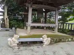 比々多神社の建物その他