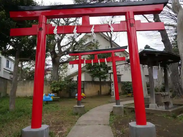 瘡守稲荷神社の鳥居