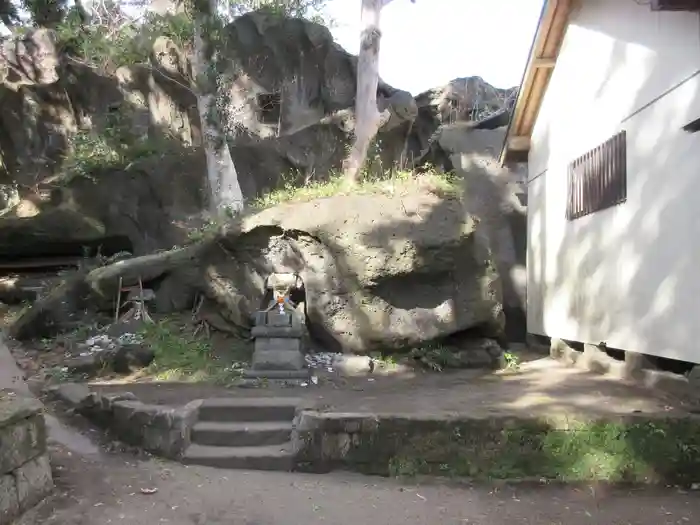 海南刀切神社の建物その他