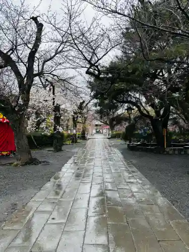三嶋大社の{uncategorized: "未分類", other: "その他", undefined: "問題あり", building: "その他建物", grave: "お墓", sacred_gate: "鳥居", guardian: "狛犬", statue: "像", buddha: "仏像", history: "歴史", nature: "自然", garden: "庭園", animal: "動物", pagoda: "塔", temizu: "手水舎", mountain_gate: "山門・神門", sanctuary: "本殿・本堂", subordinate: "末社・摂社", art: "芸術", scenery: "景色", jizo: "地蔵", ema: "絵馬", goshuin: "御朱印", omikuji: "おみくじ", items: "授与品その他", amulet: "お守り", goshuincho: "御朱印帳", eats: "食事", festival: "お祭り", votive_dance: "神楽", shichigosan: "七五三参", wedding: "結婚式", experience: "体験その他", initially: "初詣", around: "周辺", anti_infection: "感染症対策"}