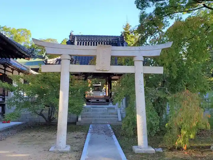 御建神社の末社・摂社