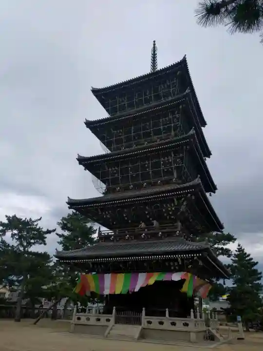 善通寺の{uncategorized: "未分類", other: "その他", undefined: "問題あり", building: "その他建物", grave: "お墓", sacred_gate: "鳥居", guardian: "狛犬", statue: "像", buddha: "仏像", history: "歴史", nature: "自然", garden: "庭園", animal: "動物", pagoda: "塔", temizu: "手水舎", mountain_gate: "山門・神門", sanctuary: "本殿・本堂", subordinate: "末社・摂社", art: "芸術", scenery: "景色", jizo: "地蔵", ema: "絵馬", goshuin: "御朱印", omikuji: "おみくじ", items: "授与品その他", amulet: "お守り", goshuincho: "御朱印帳", eats: "食事", festival: "お祭り", votive_dance: "神楽", shichigosan: "七五三参", wedding: "結婚式", experience: "体験その他", initially: "初詣", around: "周辺", anti_infection: "感染症対策"}