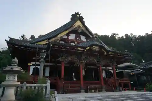 久遠寺の本殿・本堂