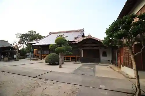 観音寺の本殿・本堂