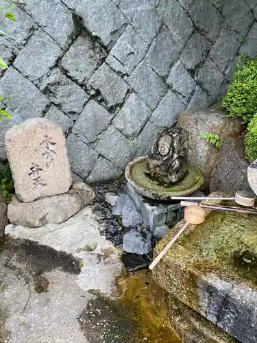 智禅寺の像