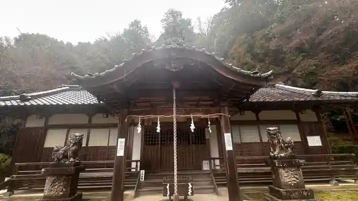 穴師坐兵主神社の本殿・本堂
