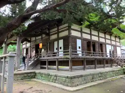 宝戒寺の本殿・本堂