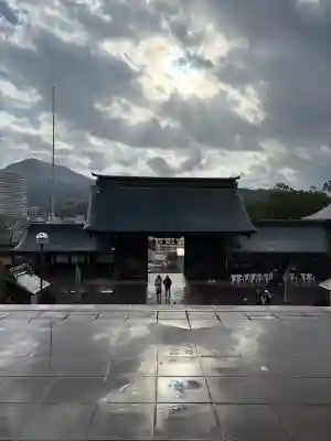 鎮西大社諏訪神社の{uncategorized: "未分類", other: "その他", undefined: "問題あり", building: "その他建物", grave: "お墓", sacred_gate: "鳥居", guardian: "狛犬", statue: "像", buddha: "仏像", history: "歴史", nature: "自然", garden: "庭園", animal: "動物", pagoda: "塔", temizu: "手水舎", mountain_gate: "山門・神門", sanctuary: "本殿・本堂", subordinate: "末社・摂社", art: "芸術", scenery: "景色", jizo: "地蔵", ema: "絵馬", goshuin: "御朱印", omikuji: "おみくじ", items: "授与品その他", amulet: "お守り", goshuincho: "御朱印帳", eats: "食事", festival: "お祭り", votive_dance: "神楽", shichigosan: "七五三参", wedding: "結婚式", experience: "体験その他", initially: "初詣", around: "周辺", anti_infection: "感染症対策"}