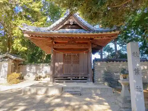 大岡白山神社の末社・摂社