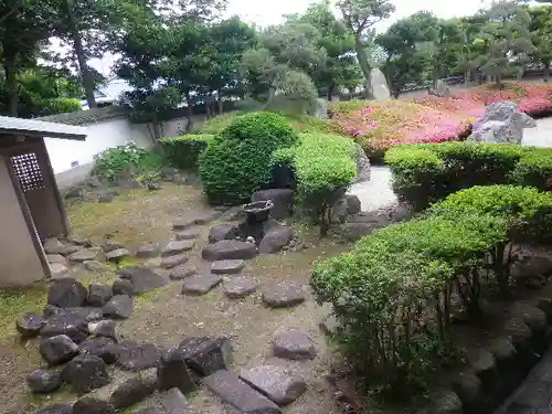 光明寺の庭園