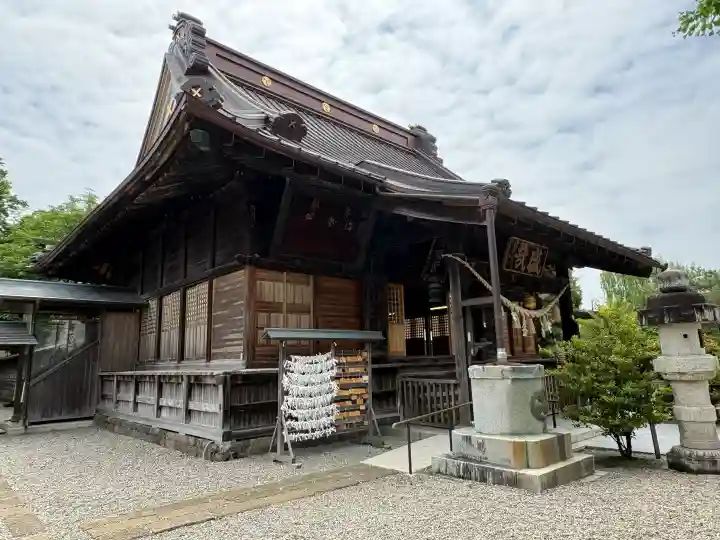 神明宮の{uncategorized: "未分類", other: "その他", undefined: "問題あり", building: "その他建物", grave: "お墓", sacred_gate: "鳥居", guardian: "狛犬", statue: "像", buddha: "仏像", history: "歴史", nature: "自然", garden: "庭園", animal: "動物", pagoda: "塔", temizu: "手水舎", mountain_gate: "山門・神門", sanctuary: "本殿・本堂", subordinate: "末社・摂社", art: "芸術", scenery: "景色", jizo: "地蔵", ema: "絵馬", goshuin: "御朱印", omikuji: "おみくじ", items: "授与品その他", amulet: "お守り", goshuincho: "御朱印帳", eats: "食事", festival: "お祭り", votive_dance: "神楽", shichigosan: "七五三参", wedding: "結婚式", experience: "体験その他", initially: "初詣", around: "周辺", anti_infection: "感染症対策"}