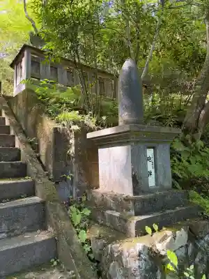 秩父御嶽神社の{uncategorized: "未分類", other: "その他", undefined: "問題あり", building: "その他建物", grave: "お墓", sacred_gate: "鳥居", guardian: "狛犬", statue: "像", buddha: "仏像", history: "歴史", nature: "自然", garden: "庭園", animal: "動物", pagoda: "塔", temizu: "手水舎", mountain_gate: "山門・神門", sanctuary: "本殿・本堂", subordinate: "末社・摂社", art: "芸術", scenery: "景色", jizo: "地蔵", ema: "絵馬", goshuin: "御朱印", omikuji: "おみくじ", items: "授与品その他", amulet: "お守り", goshuincho: "御朱印帳", eats: "食事", festival: "お祭り", votive_dance: "神楽", shichigosan: "七五三参", wedding: "結婚式", experience: "体験その他", initially: "初詣", around: "周辺", anti_infection: "感染症対策"}